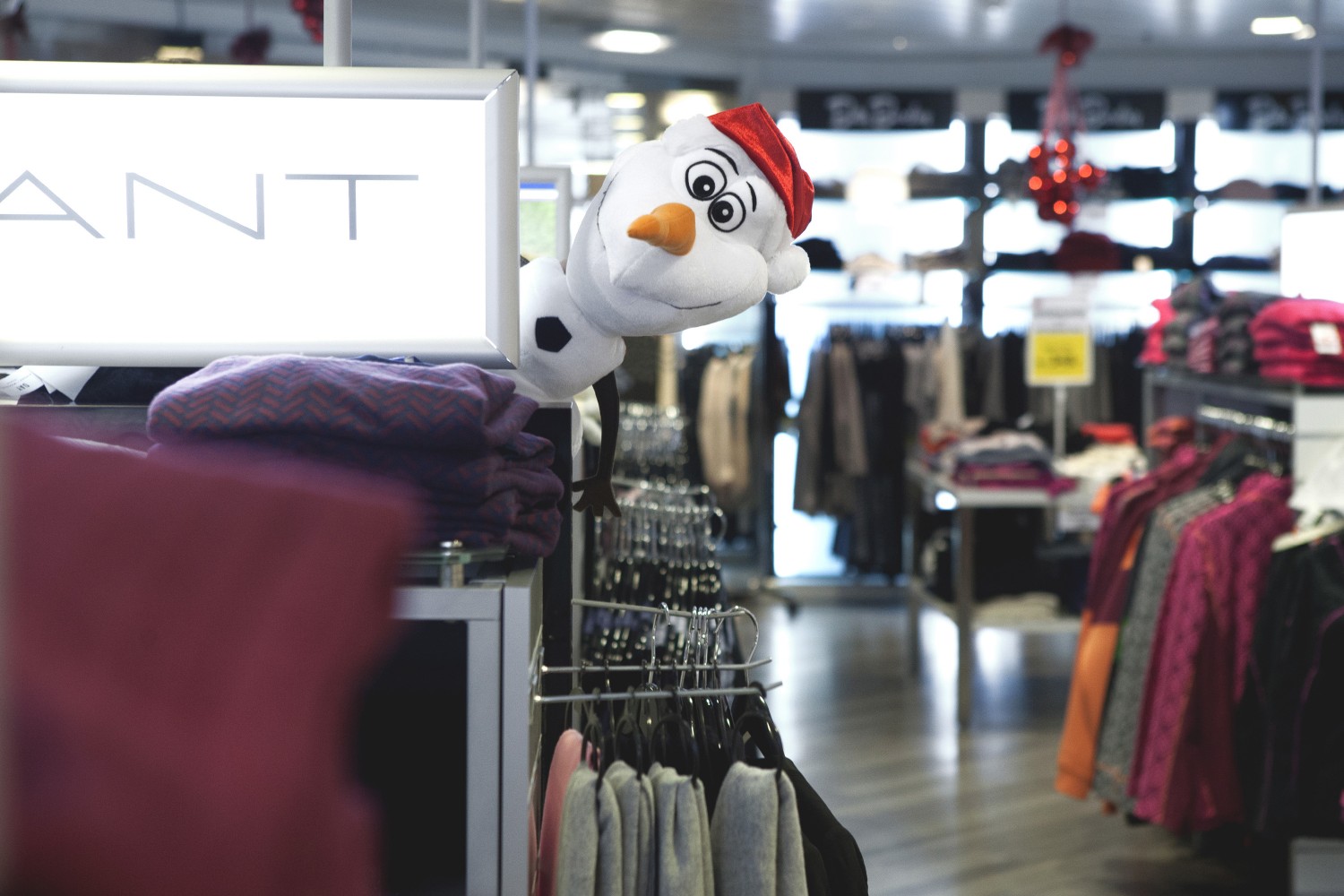 Snømannen Olav fra Frozen-filmen blir også med i dagens gavekurv